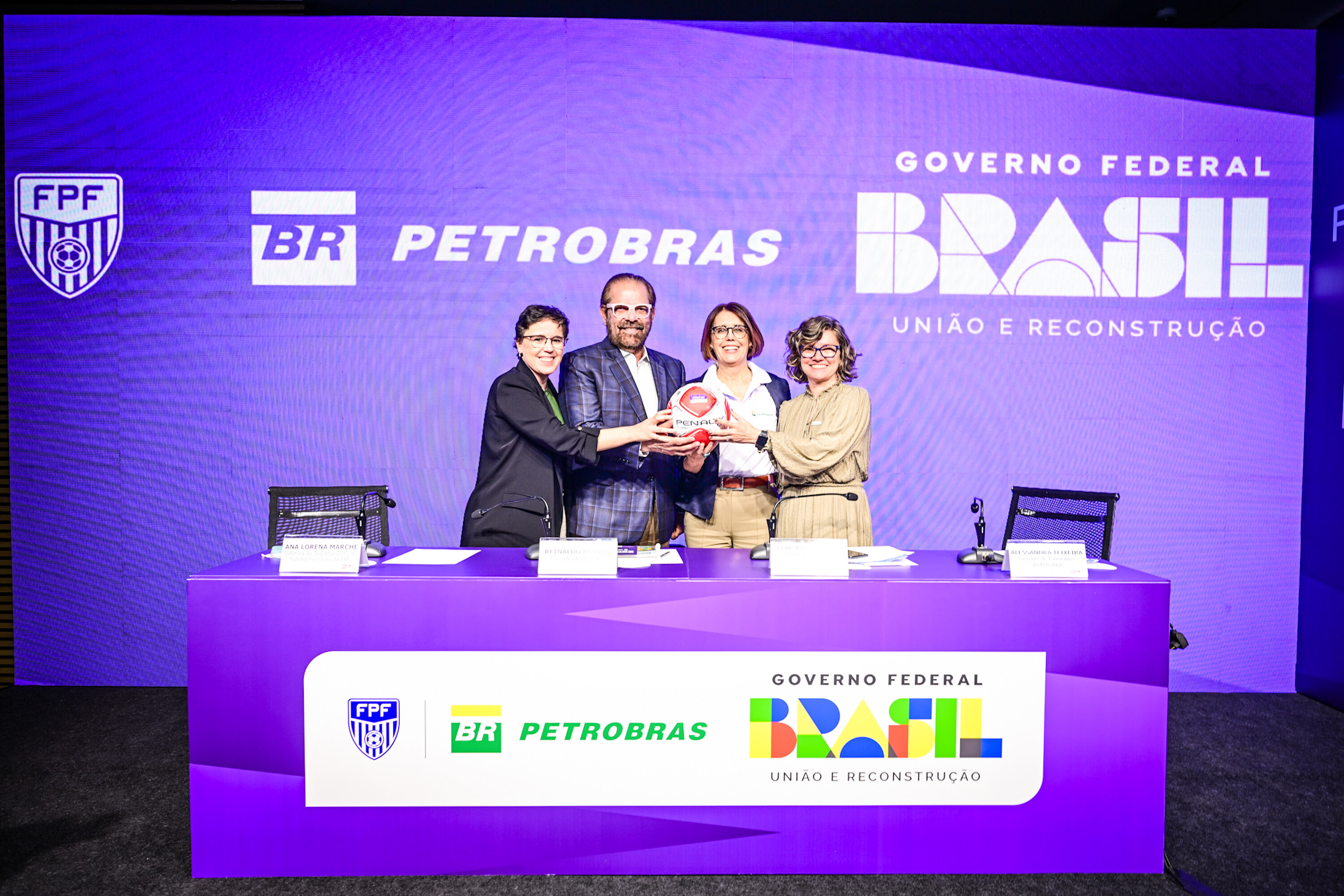 Petrobras e FPF anunciam parceria histórica para o futebol feminino